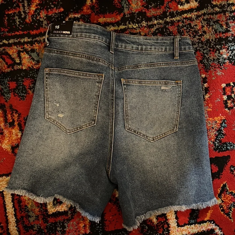 NWT Fashion Nova Right Of Passage Distressed Shorts - Picture 8 of 8